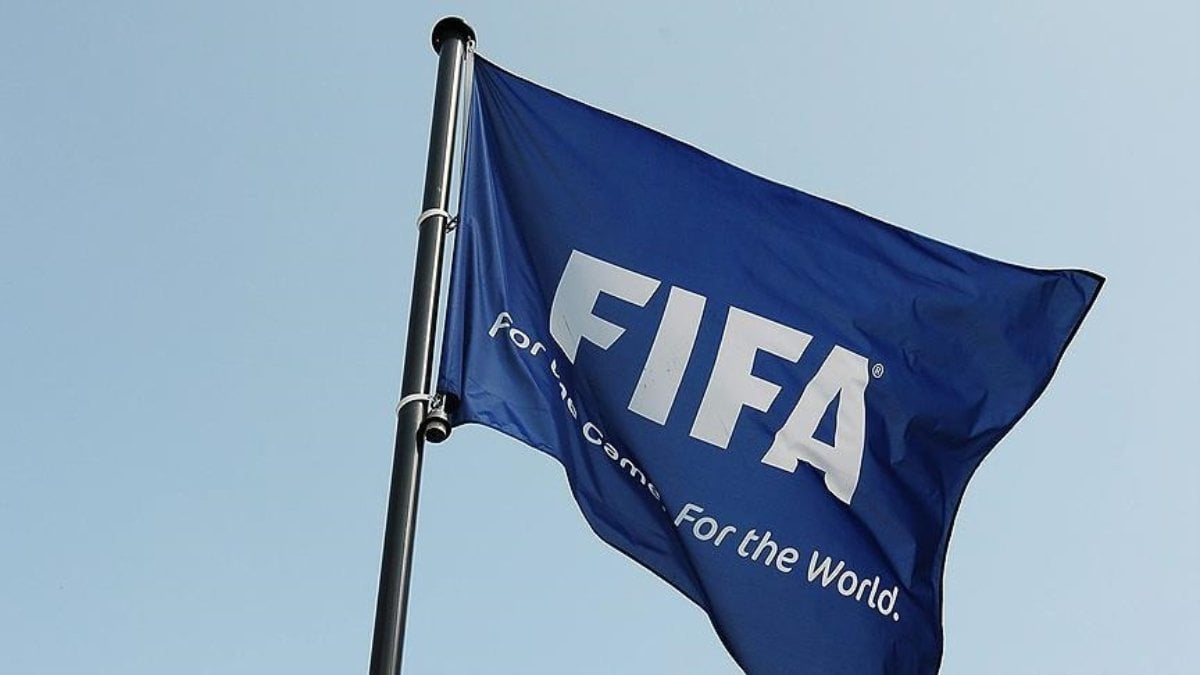 FIFA, İsrail kararını erteledi