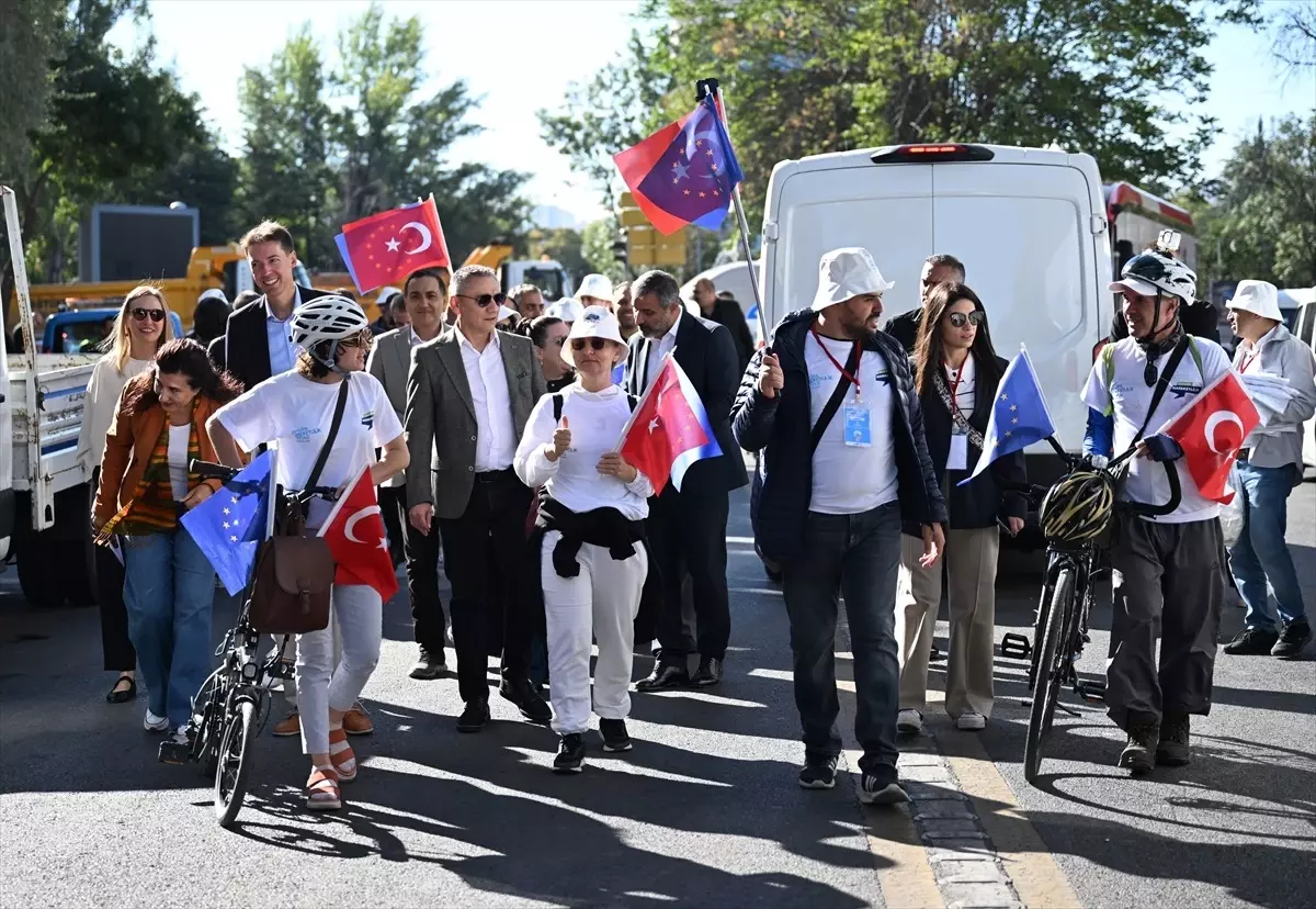 ankarada herkes icin ulasim yuruyusu Sm1Q96A2