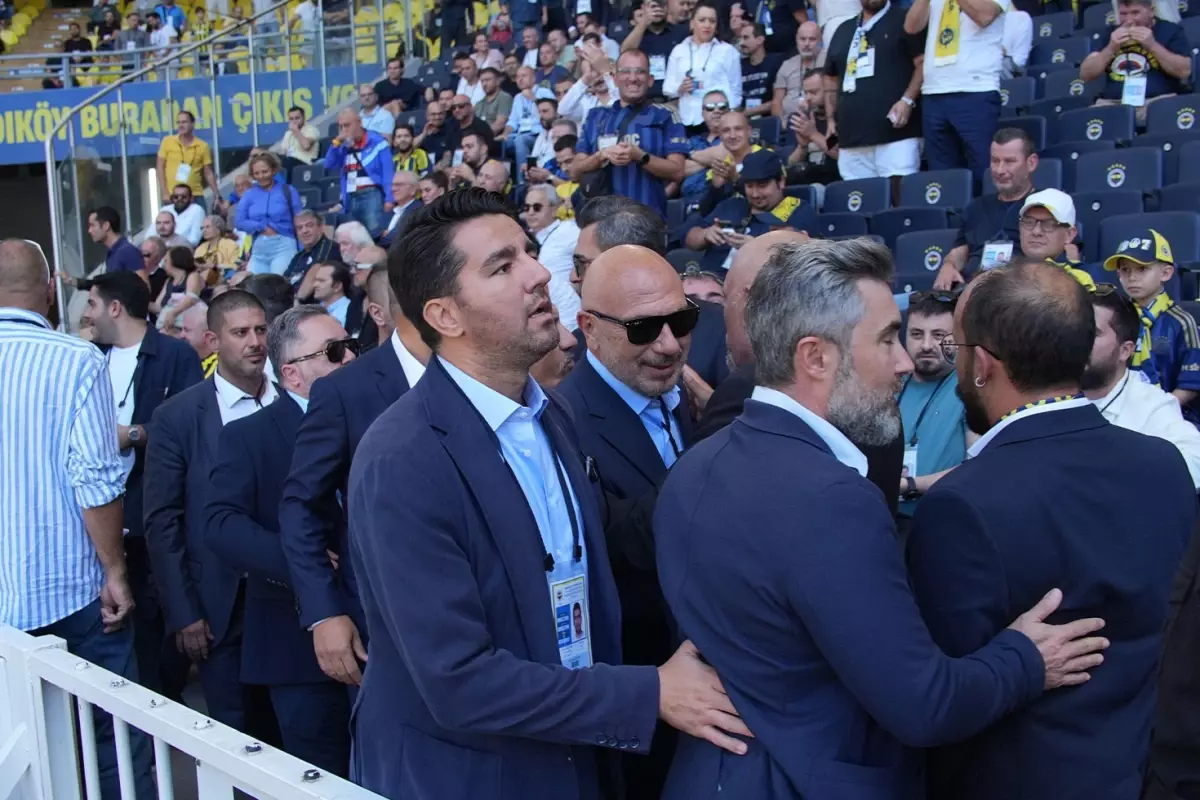 fenerbahce baskan adayligindan cekilen hakan bilal kutlualp yogun ilgiyle karsilandi 1DCif5ML