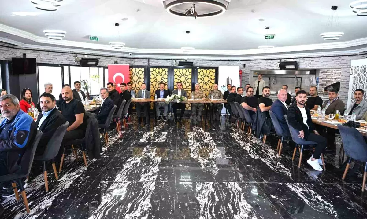 bitlis valisi ahmet karakaya basin mensuplariyla bir araya geldi cQEBqsyl.jpg