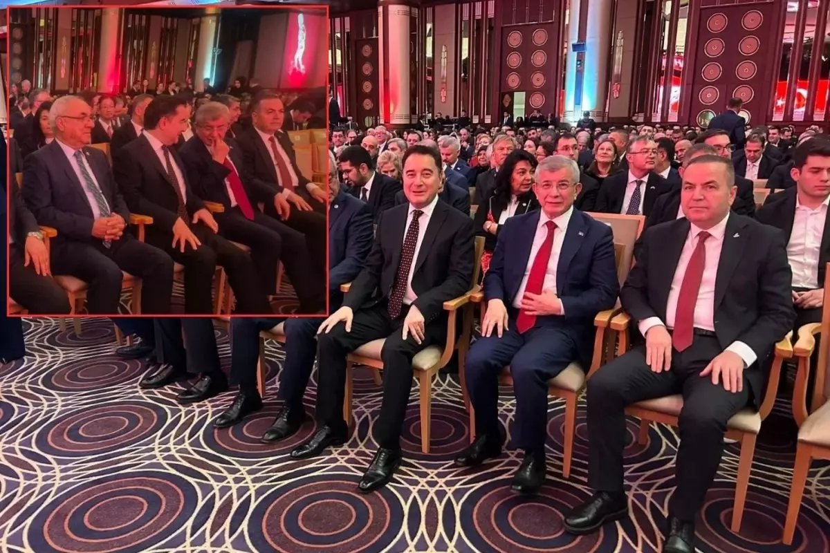 tum gozlerin cevrildigi yere davutoglu ve babacan da geldi xXUbKPPl.jpg
