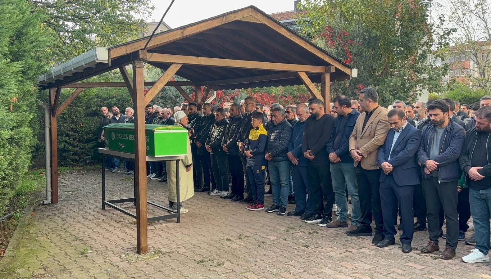 cezaevinde olu bulunmustu thodexin kurucusu faruk fatih ozer topraga verildi T9R3rHQi.jpg