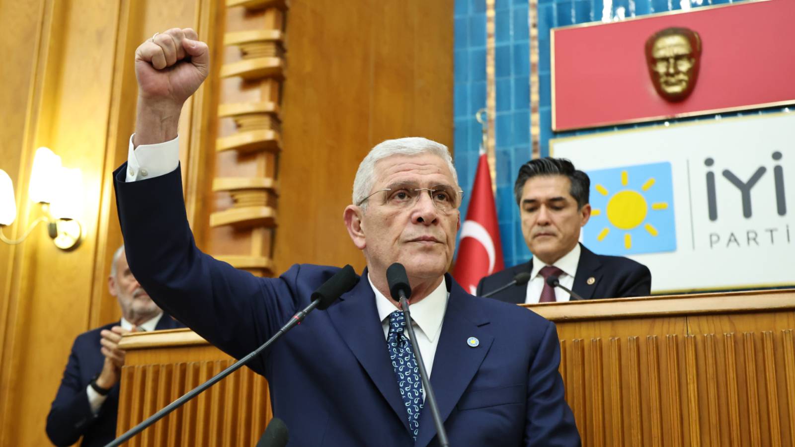 dervisoglu pkknin kan akittigi 41 yilin 23 yilinda erdogan vardi bundan evvelki devlet politikasi terorlu turkiye miydi ABDbNfIy.png