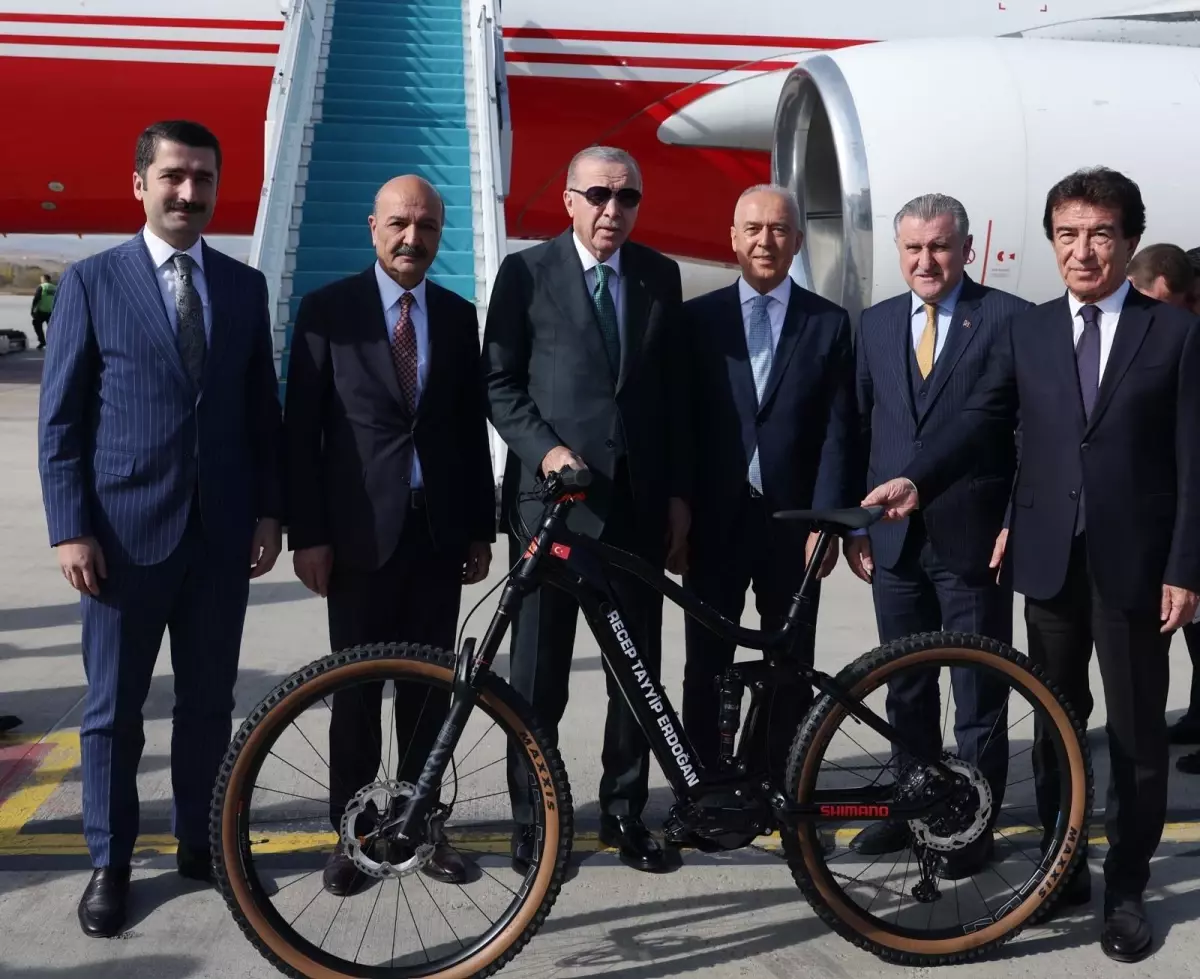 turkiye bisiklet federasyonundan cumhurbaskani erdogana ozel tesekkur Osg79efm.jpg